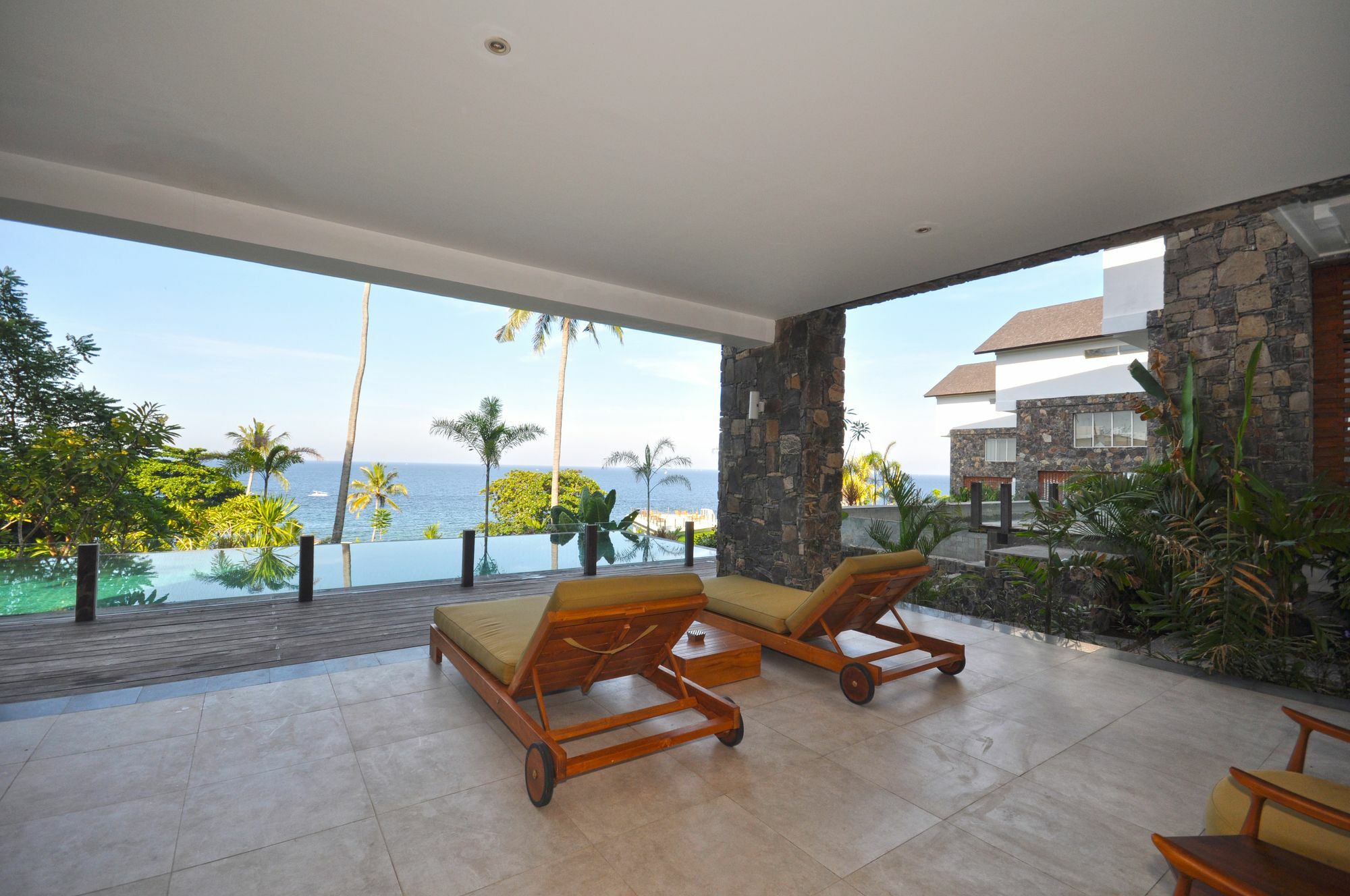 Rajavilla Lombok Resort - Seaside Serenity Senggigi Buitenkant foto