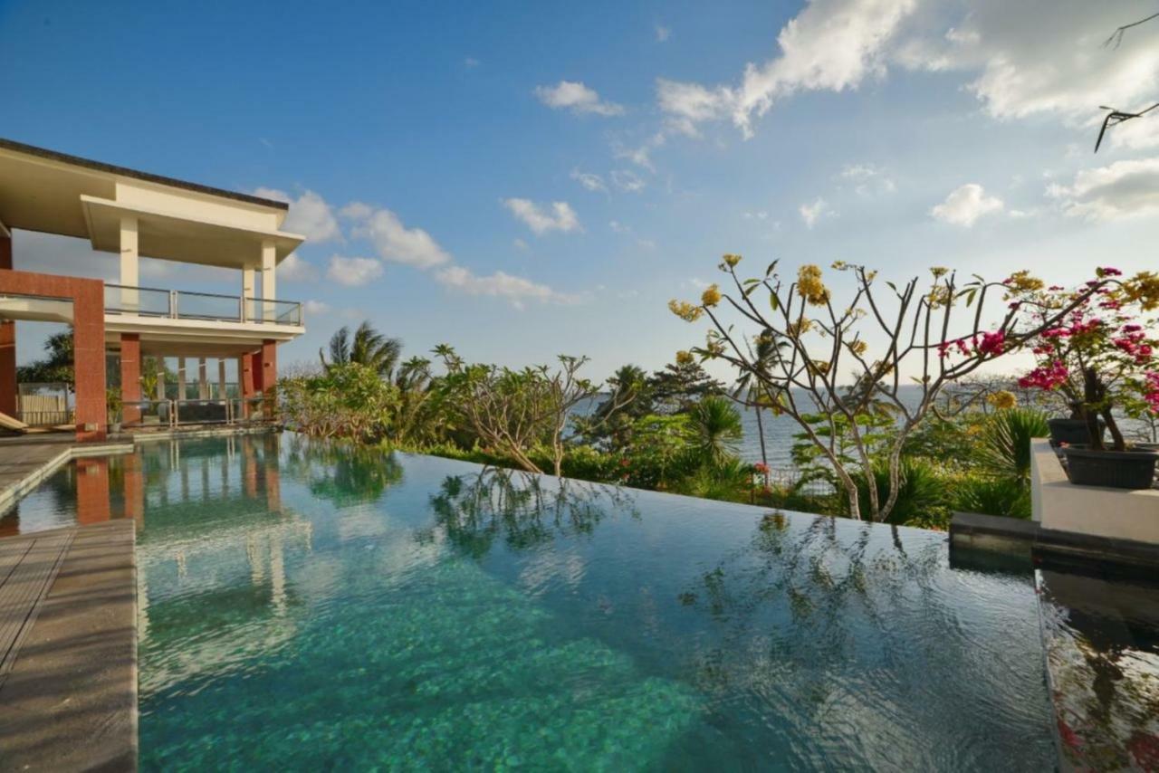 Rajavilla Lombok Resort - Seaside Serenity Senggigi Buitenkant foto