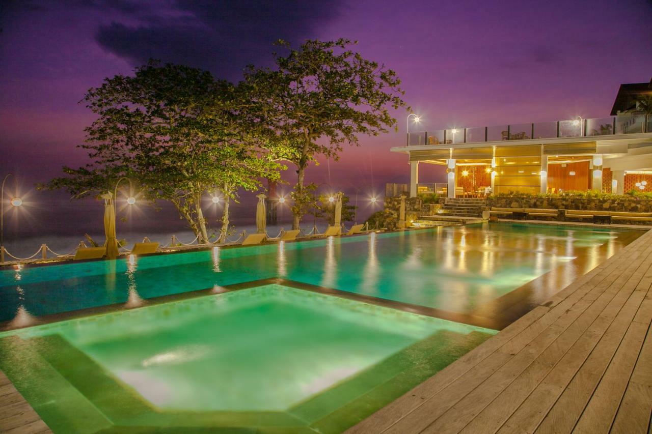 Rajavilla Lombok Resort - Seaside Serenity Senggigi Buitenkant foto